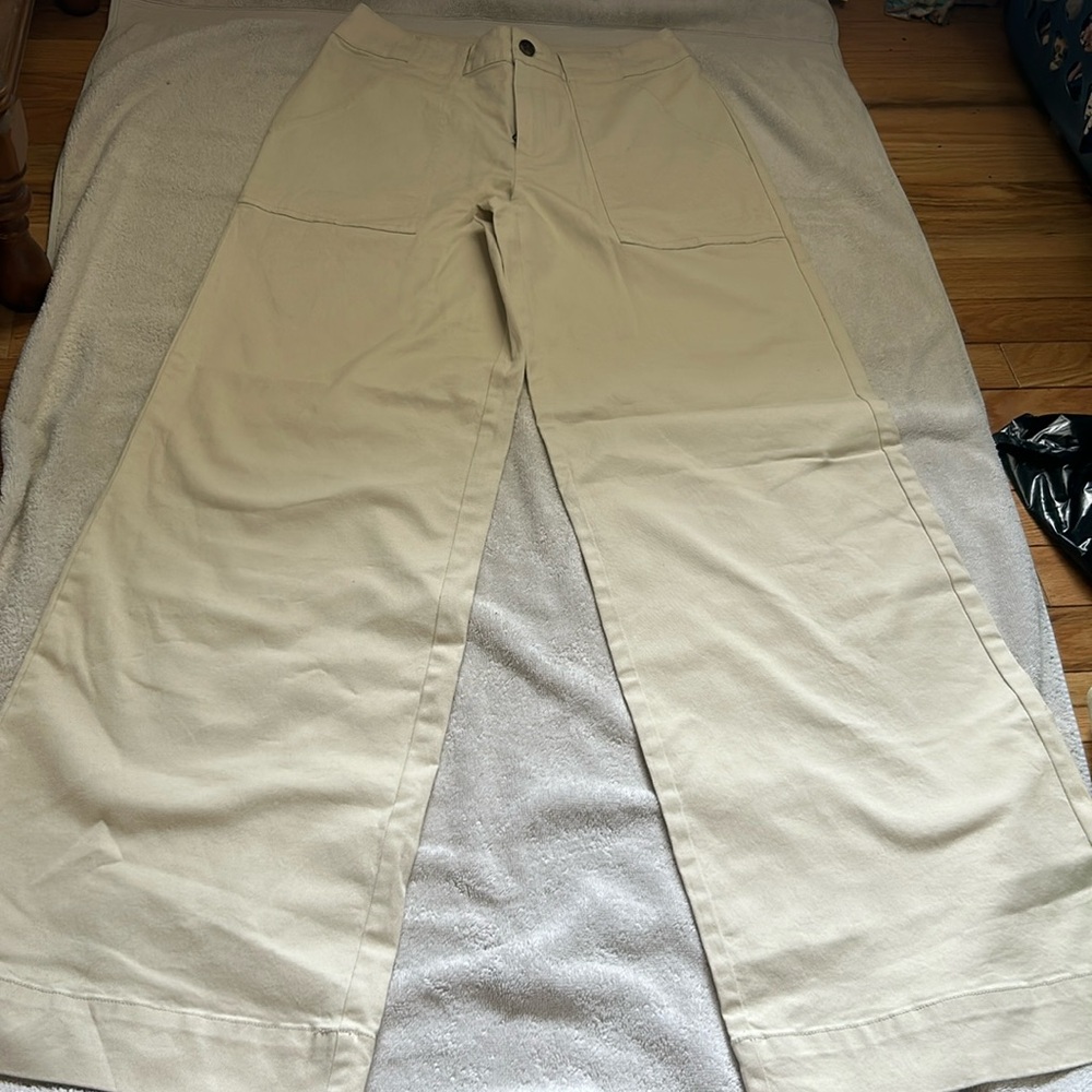 Cream colored jeans. Target. Size 4 in women